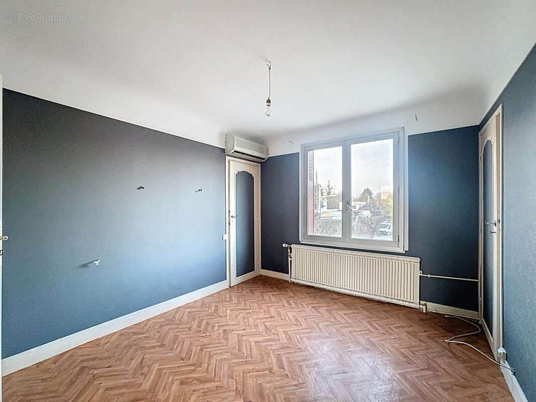 Maison à PARAY-VIEILLE-POSTE