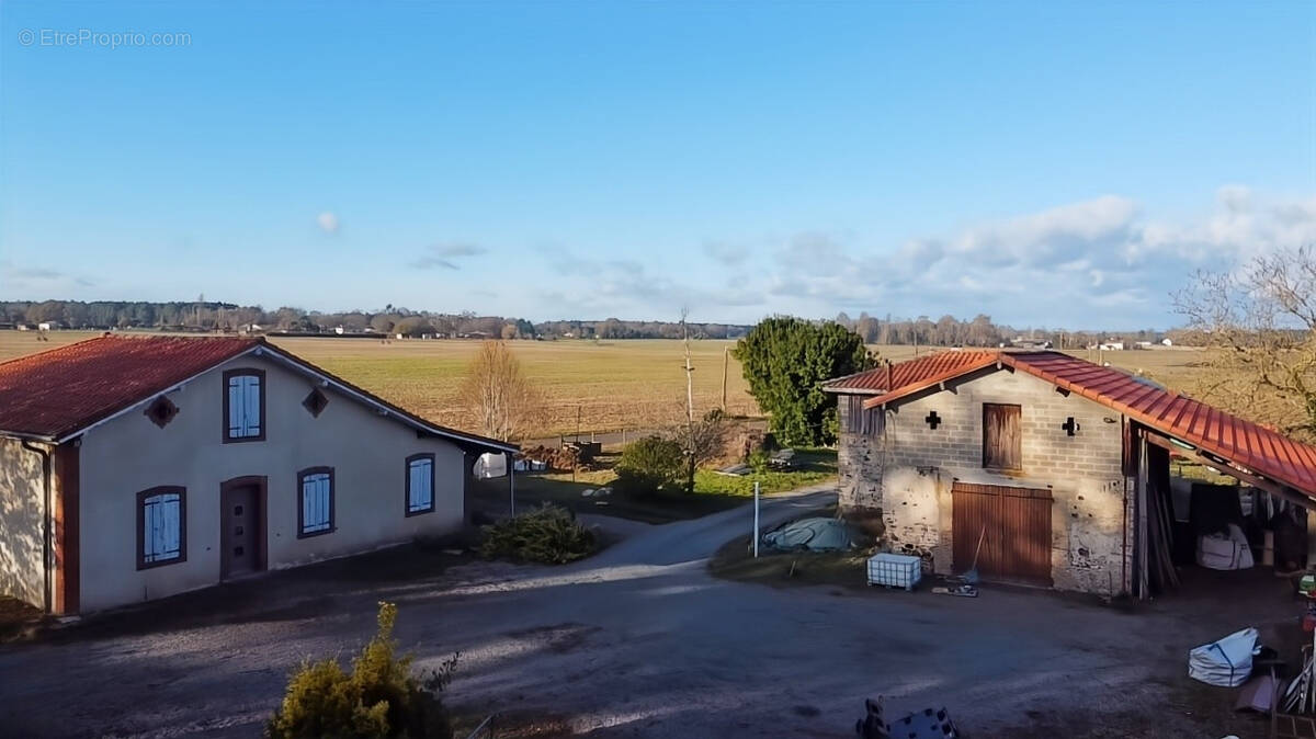 Maison à HAUT-MAUCO