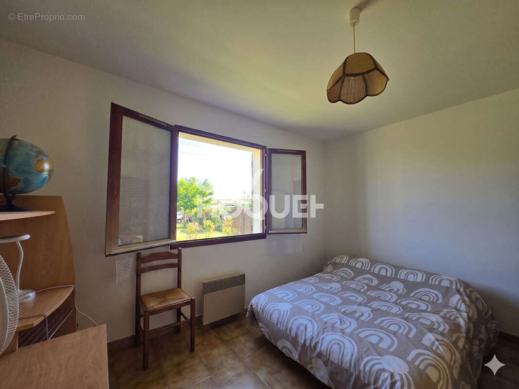 Maison plain-pied à vendre à Saint Paul les Fonts - 4 chambres, grand terrain - photo 4