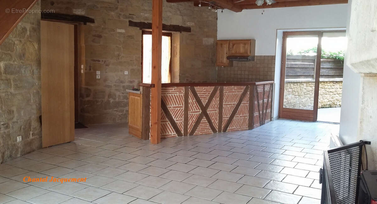 Maison à CORGNAC-SUR-L'ISLE