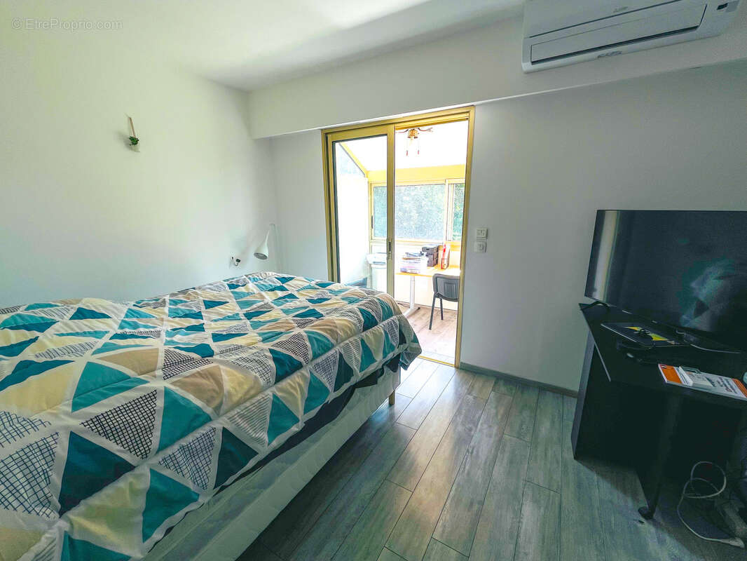 Appartement à MANDELIEU-LA-NAPOULE