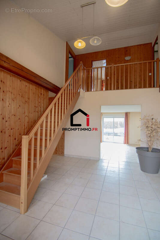 Appartement à LA PRETIERE
