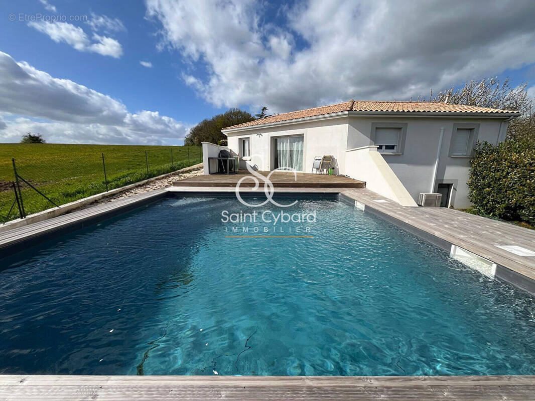 Maison à CHAMPNIERS