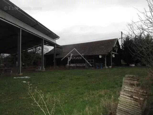 Commerce à BESSAY-SUR-ALLIER