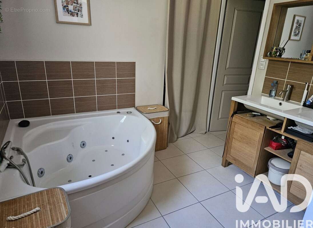 Maison 150 m² à Granzay-Gript  - photo 6