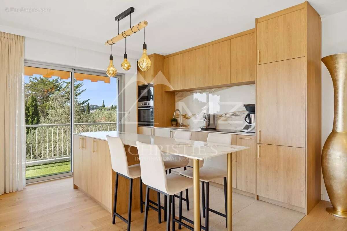 Appartement à LE CANNET