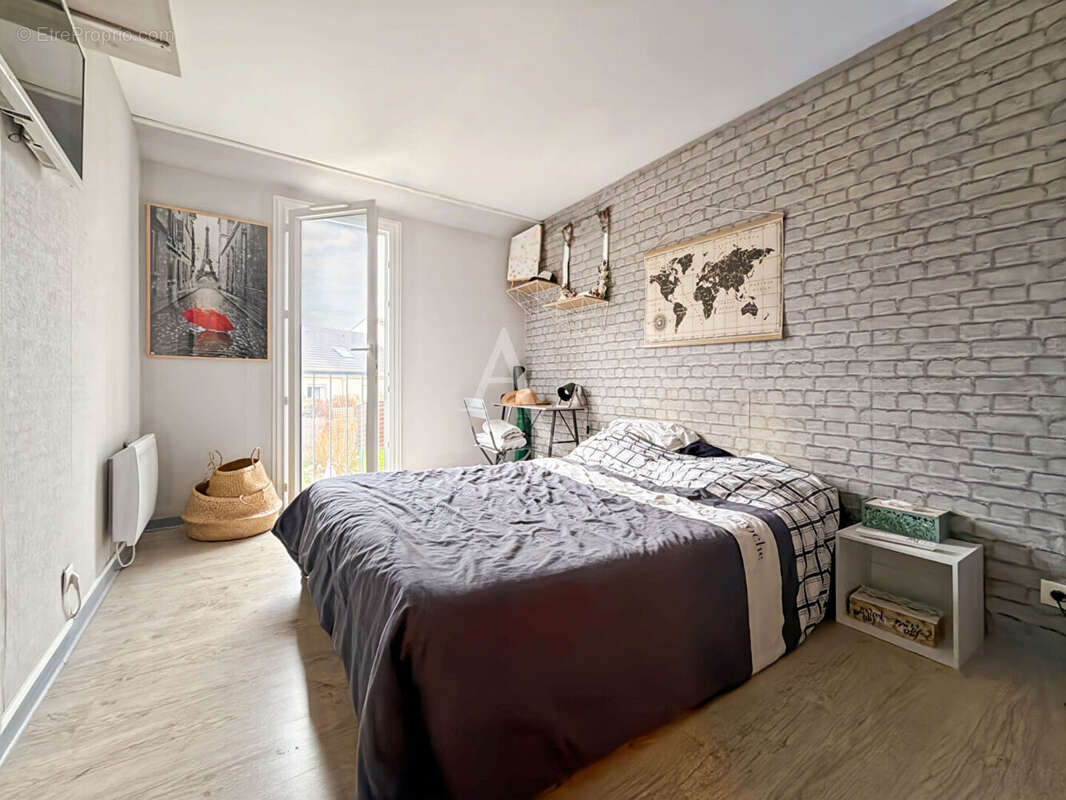 Maison à JOUY-LE-MOUTIER