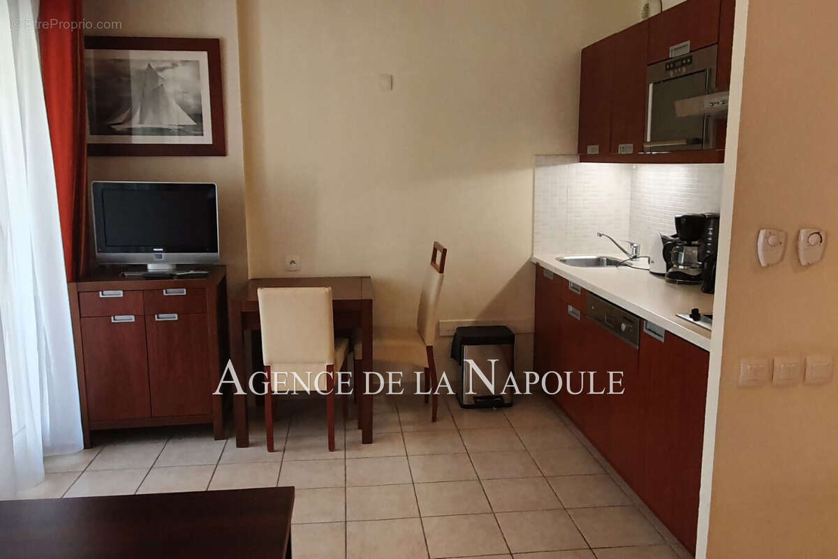 Appartement à MANDELIEU-LA-NAPOULE