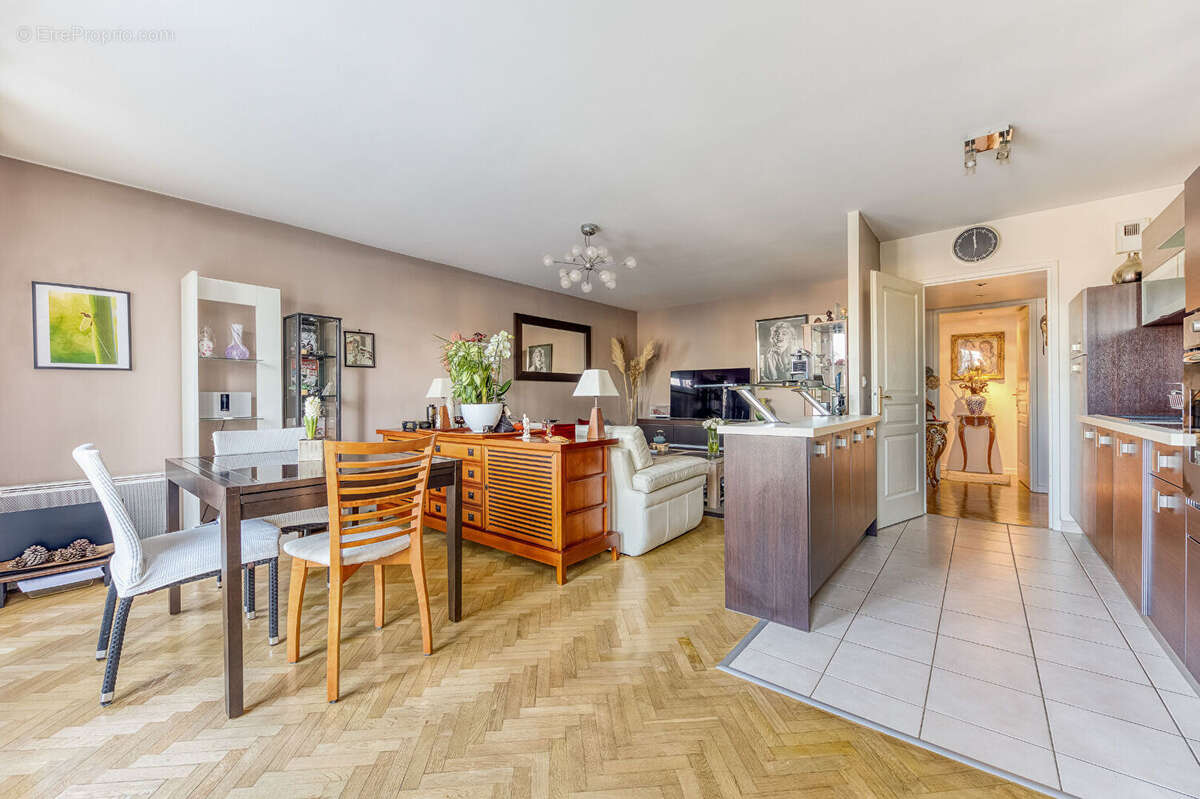 Appartement à LE PLESSIS-ROBINSON