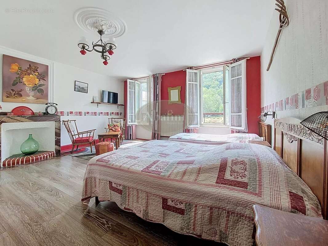 Maison à CAMPAN