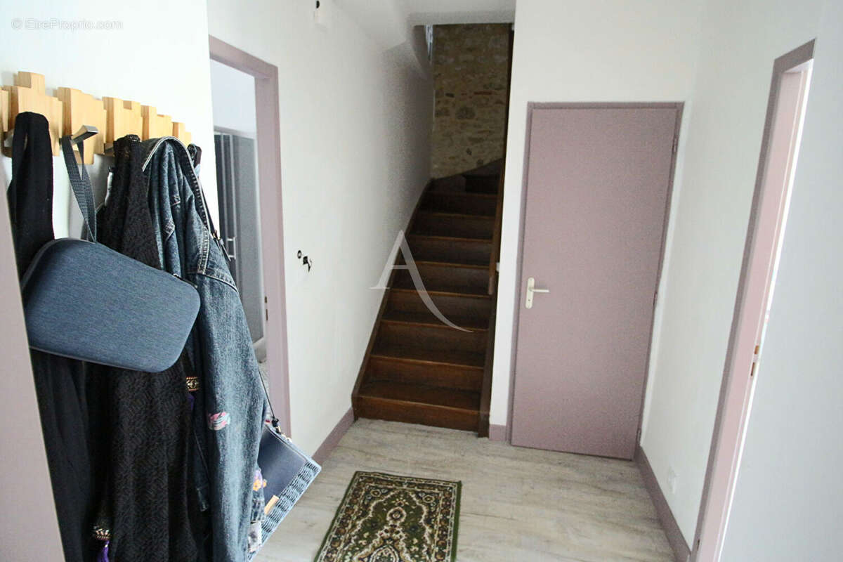 Immeuble avec bon rapport locatif - photo 11
