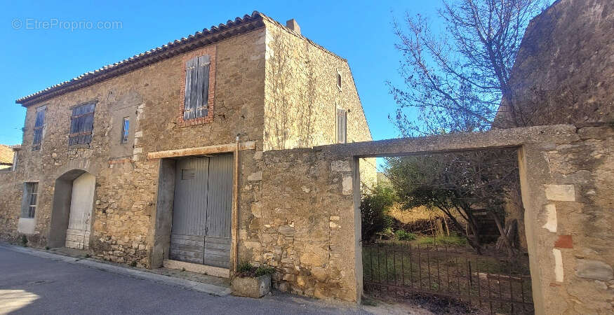 Autre à MAILHAC