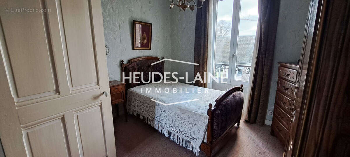 Maison à SAINT-HILAIRE-DU-HARCOUET