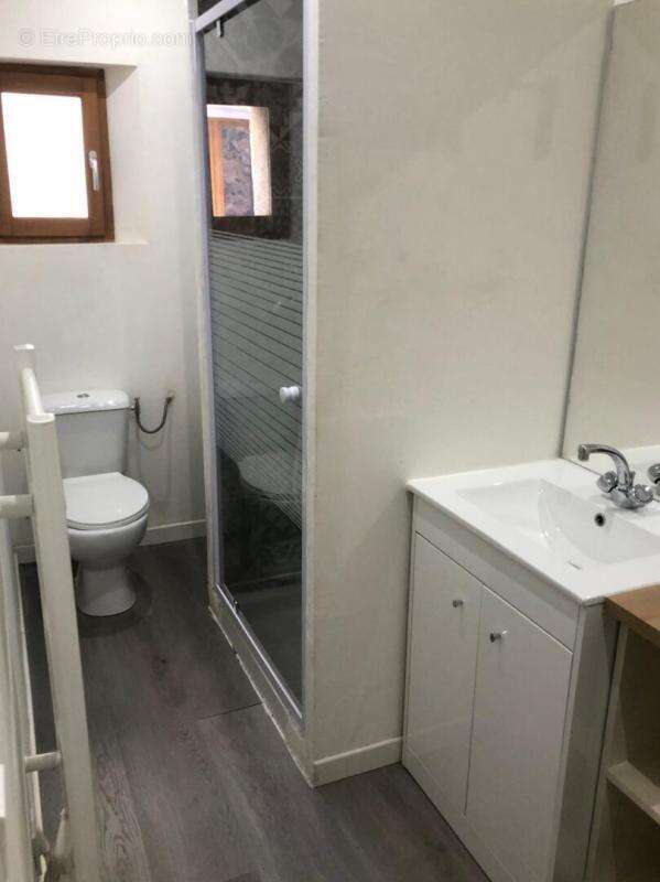 Appartement à COTIGNAC