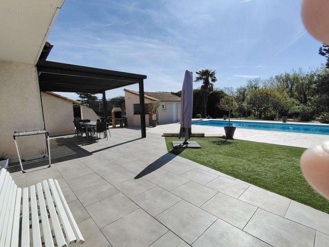 Belle Maison de 189 m² avec piscine dans environnement calme et verdoyant de Migné Auxances - photo 5