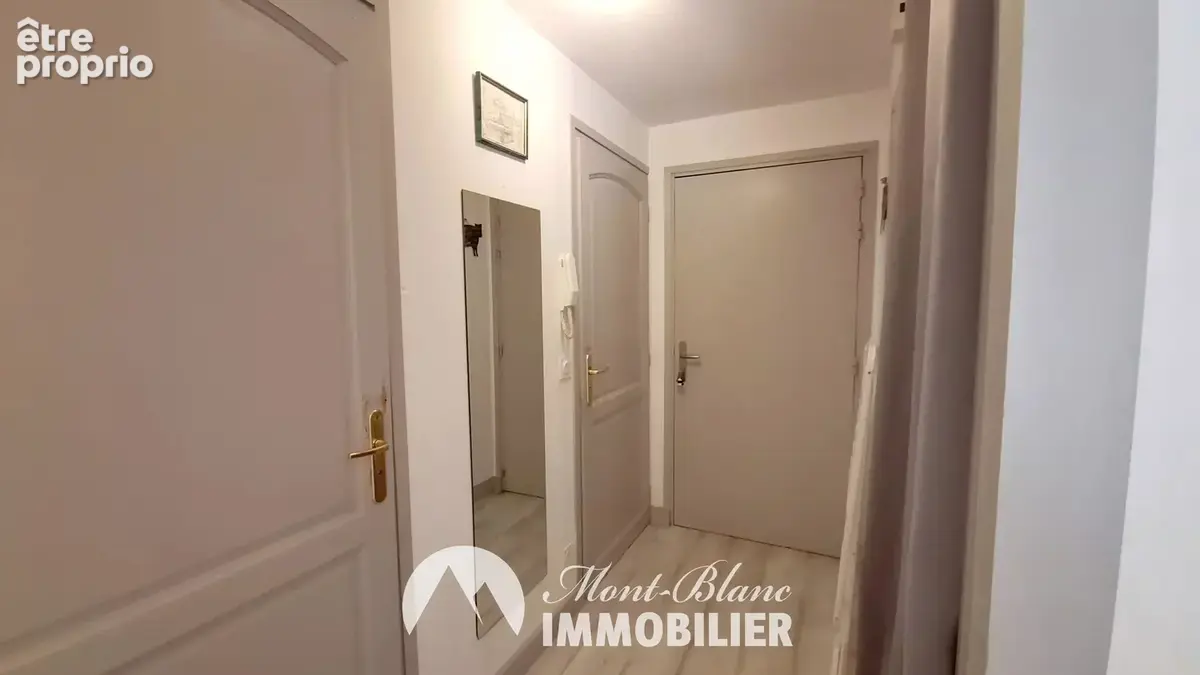 Studio en rez-de-jardin avec terrasse et jardin privatif – Sallanches - photo 2