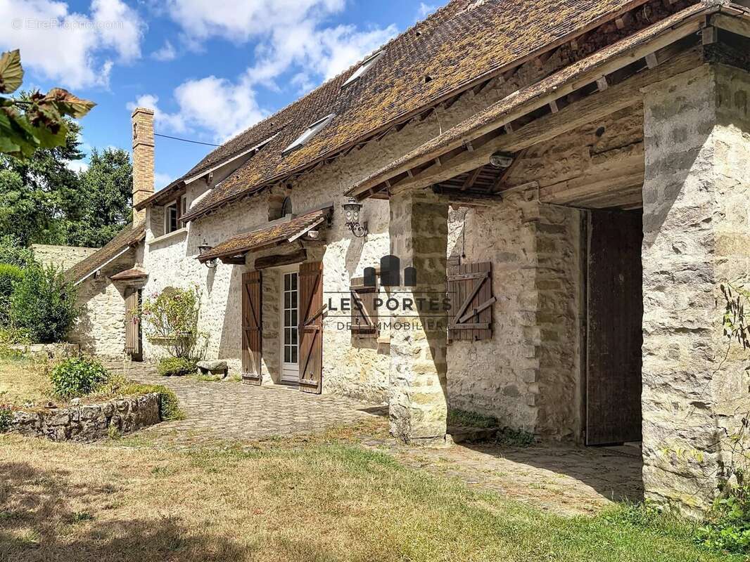 Maison en pierre de 185 m² env  avec  des  dependances  (91590) guigneville sur essonne - photo 16