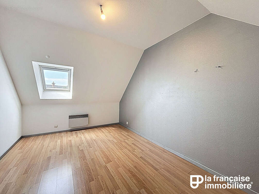 A VENDRE - Centre bourg Mordelles - Duplex de 65 m² habitables et 78.5 m² au sol - photo 4