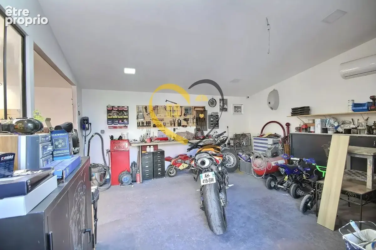 À VENDRE MAISON 122 m² et 48m² extension rénovée en 2019 à SAINT-GERMAIN-DU-PUY (18390) - photo 13