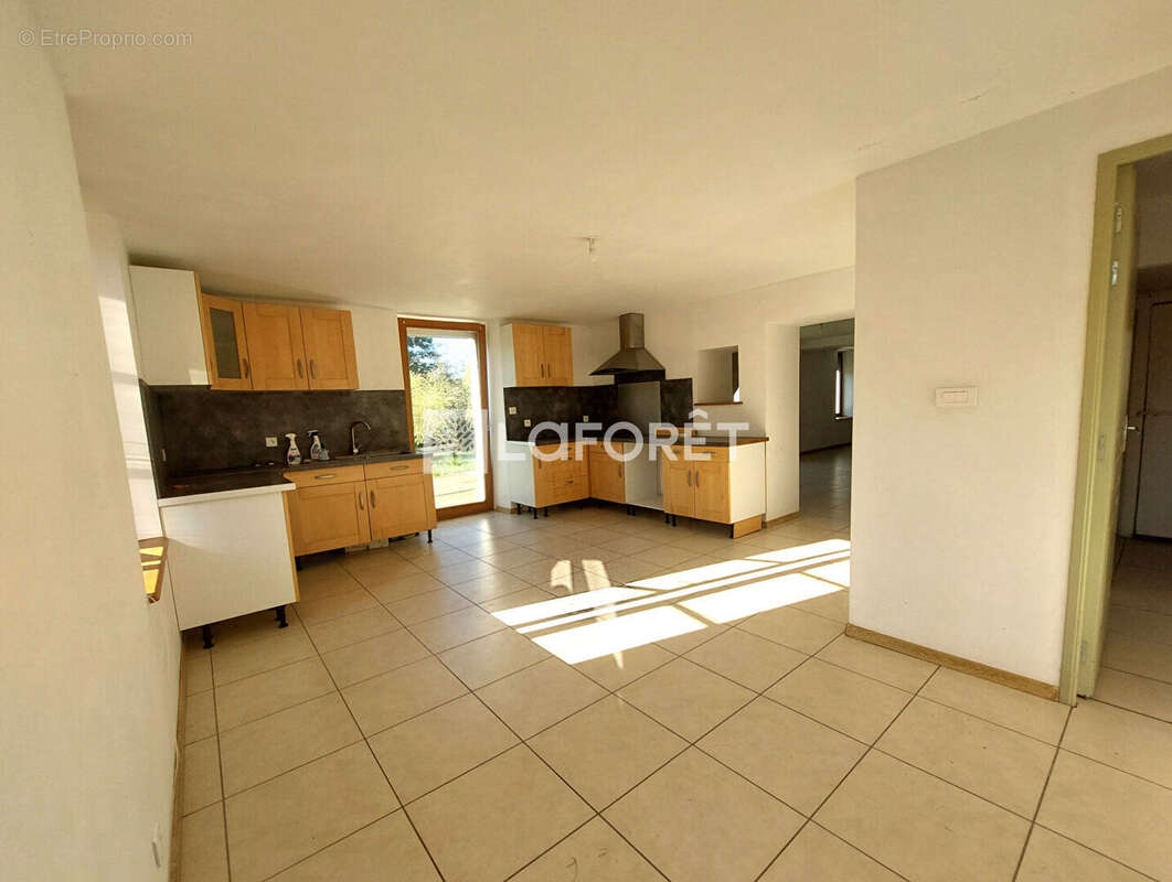 Maison à GRANDVILLERS