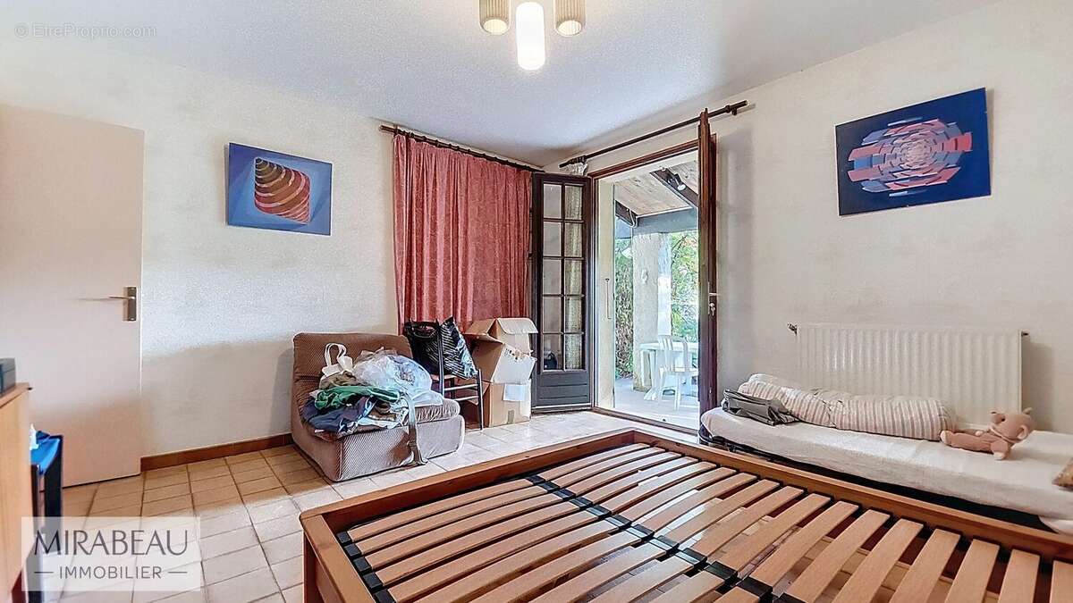 Maison à LA MOTTE-D&#039;AIGUES