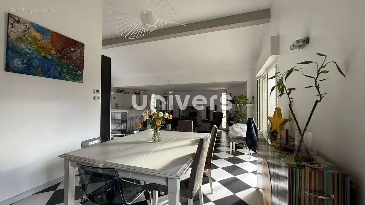 Maison à BOURG-LES-VALENCE