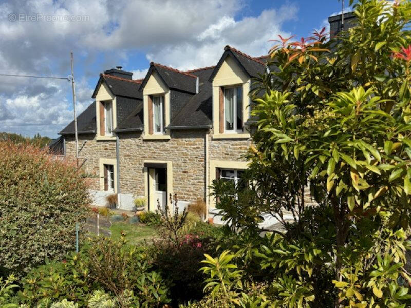 Maison à MELGVEN