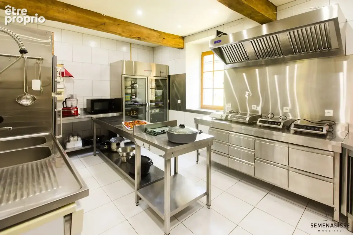Maison 9 pièces 506 m² à vendre à Salvagnac (81630) - photo 6