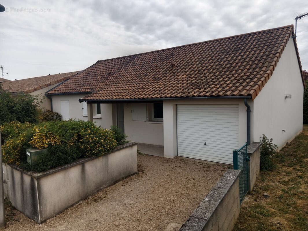 Maison à MIGNALOUX-BEAUVOIR