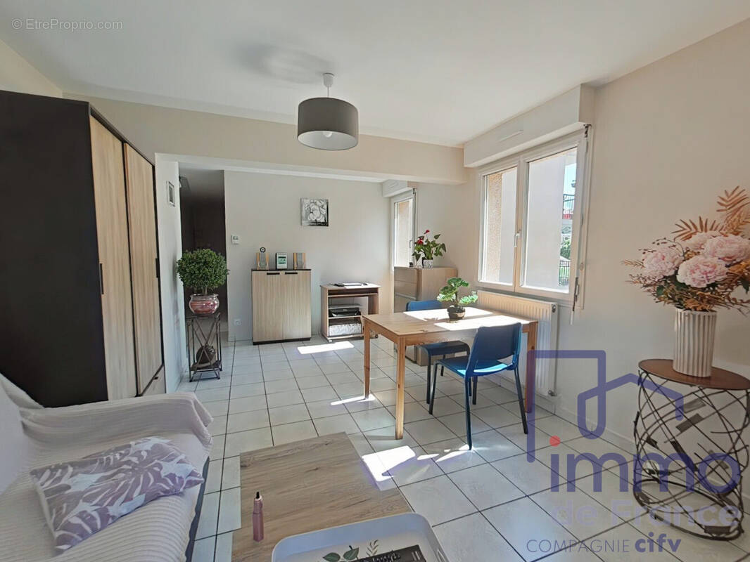 Appartement à VALS-PRES-LE-PUY