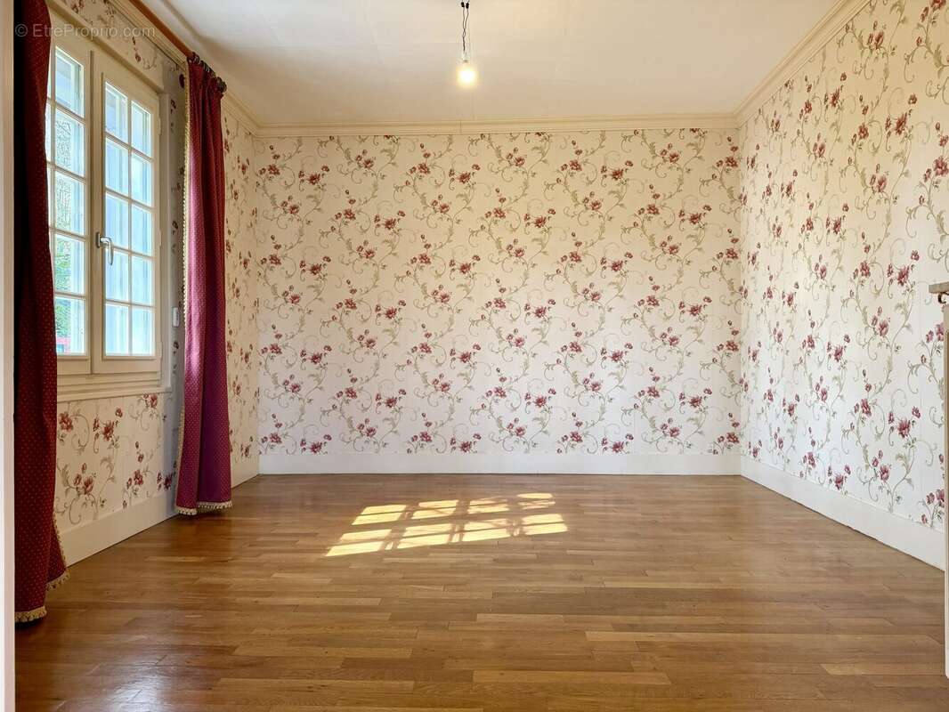 Salon - Maison à MAMERS