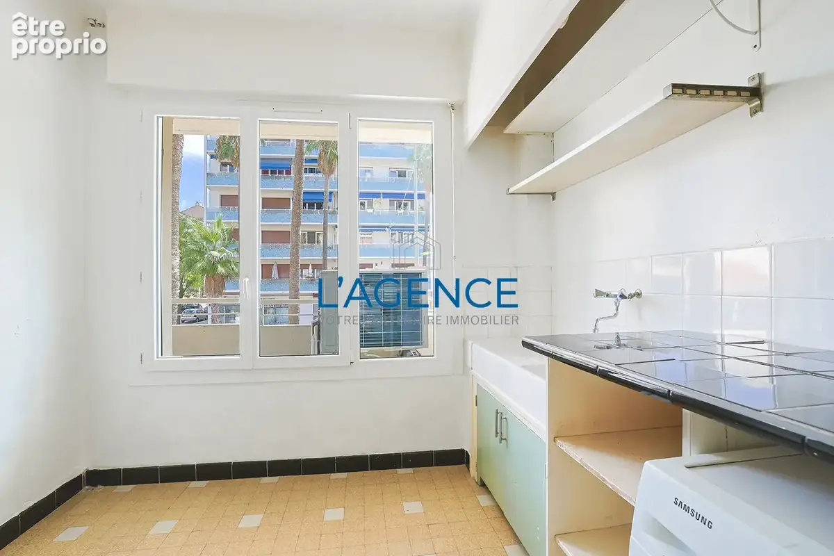 Hyeres centre appartement t2 40m2 avec cave - photo 7