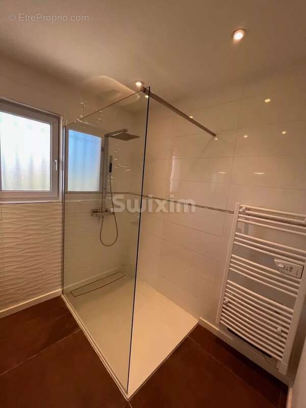 Maison à MONTELIMAR