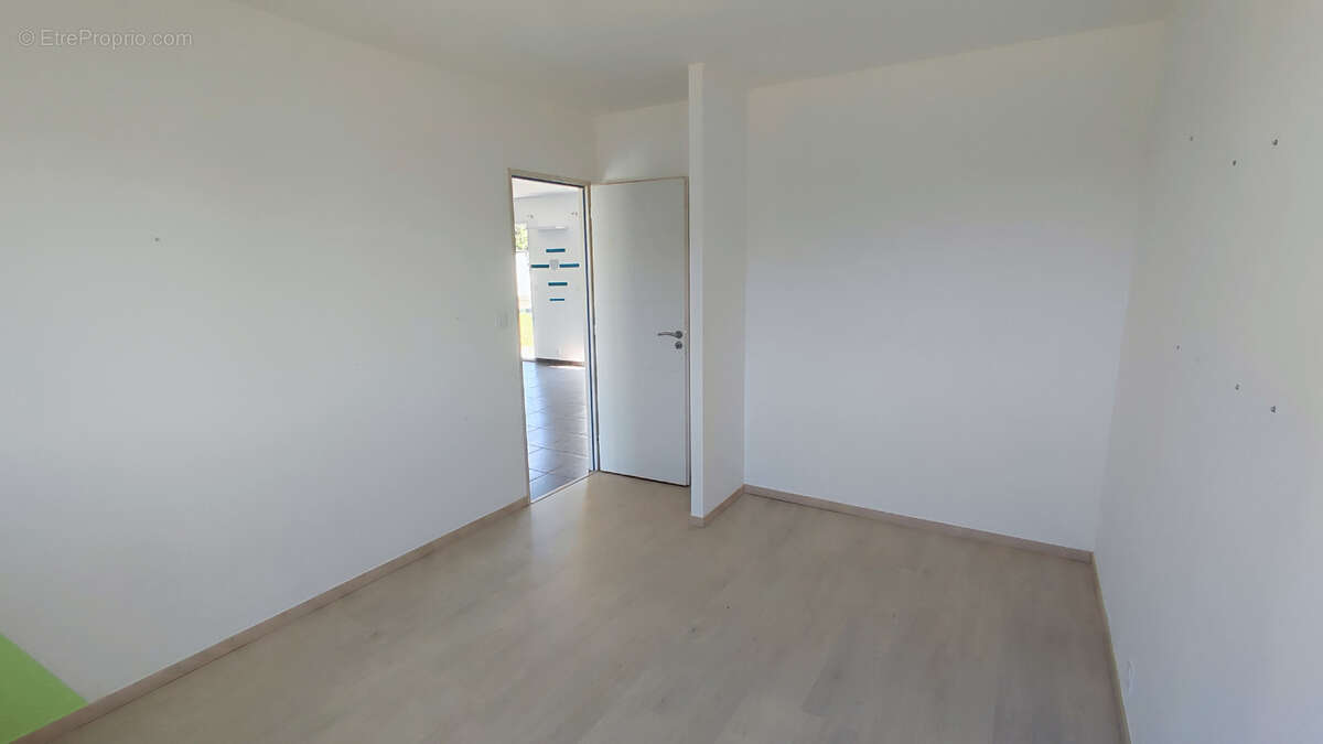Maison recente dans petit village proche oloron - photo 11