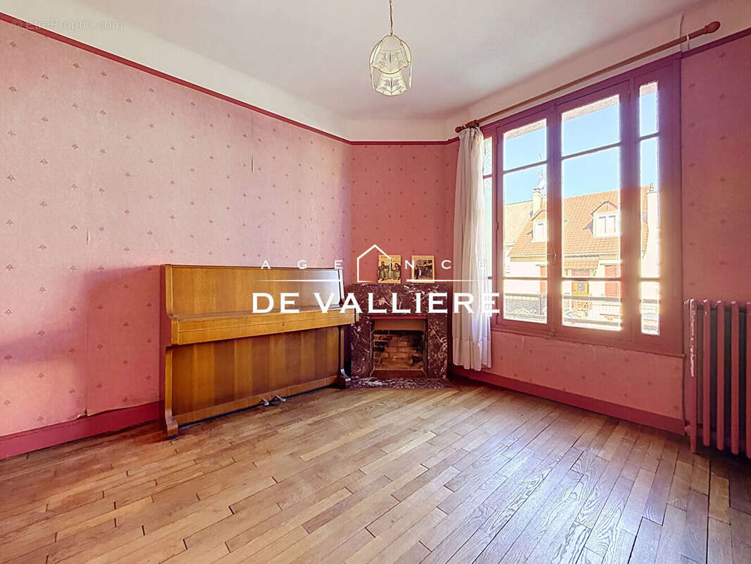 Appartement à NANTERRE