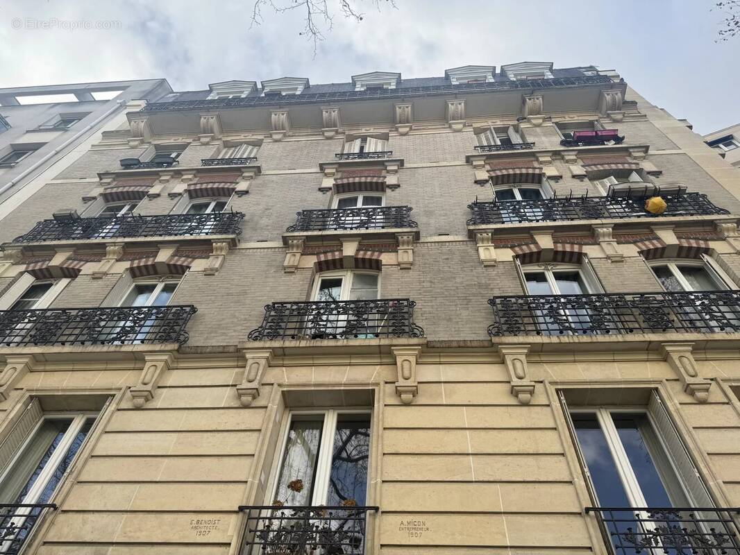 Appartement à PARIS-20E