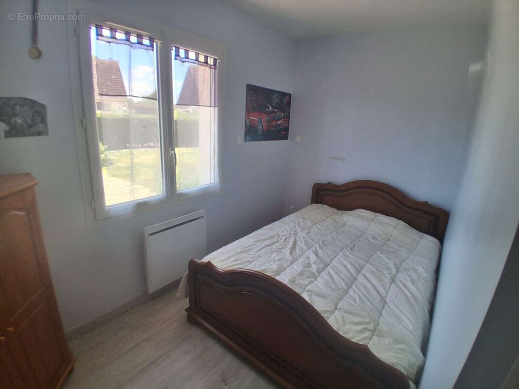 Maison à TAVAUX-ET-PONTSERICOURT