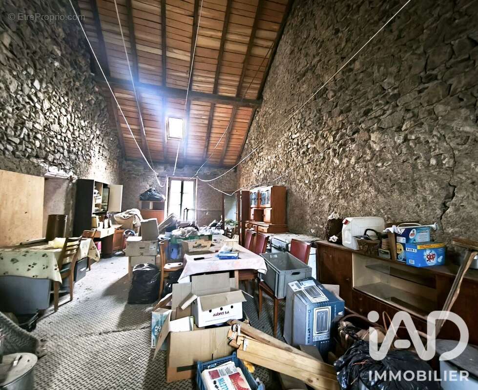 Maison 71 m² à Espalion  - photo 6