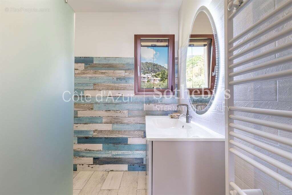 Appartement à VENCE