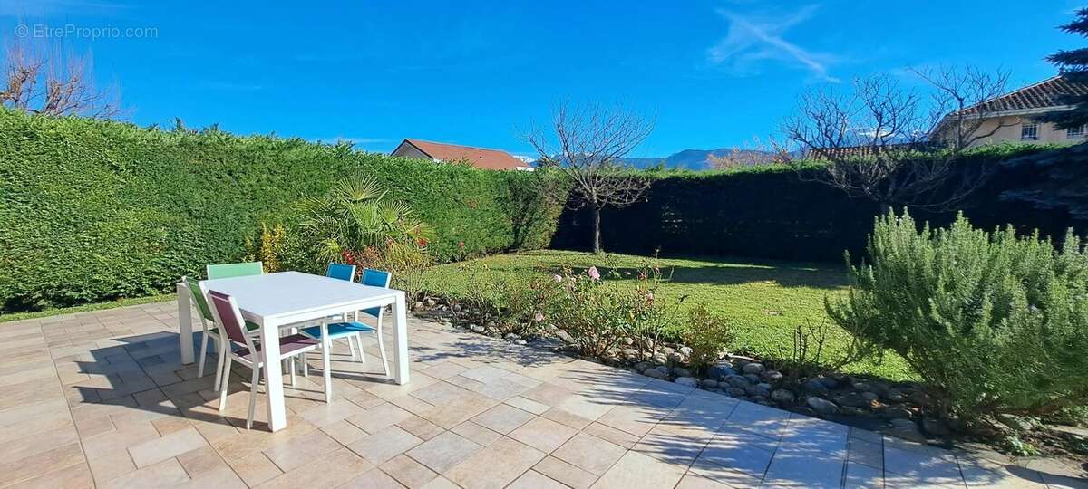 Maison à VARCES-ALLIERES-ET-RISSET