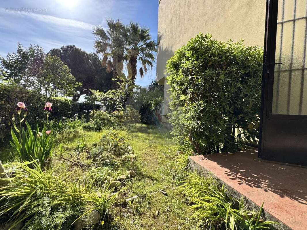 Appartement à ROQUEBRUNE-CAP-MARTIN