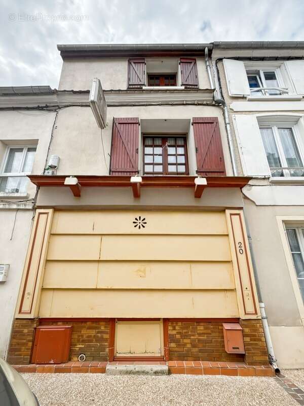 Maison à LIZY-SUR-OURCQ