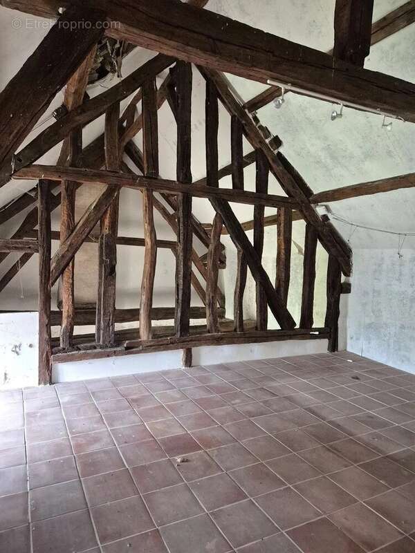Maison à BEAUNE-LA-ROLANDE