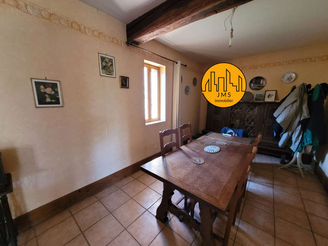 Maison à CHATEL-DE-NEUVRE