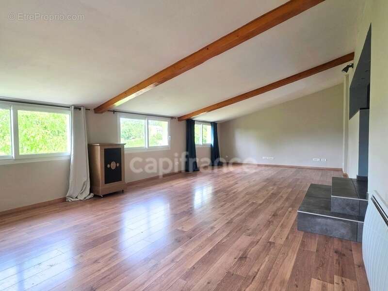 Maison à vendre de 200 m² avec piscine – Piégros-la-Clastre (26) - photo 8