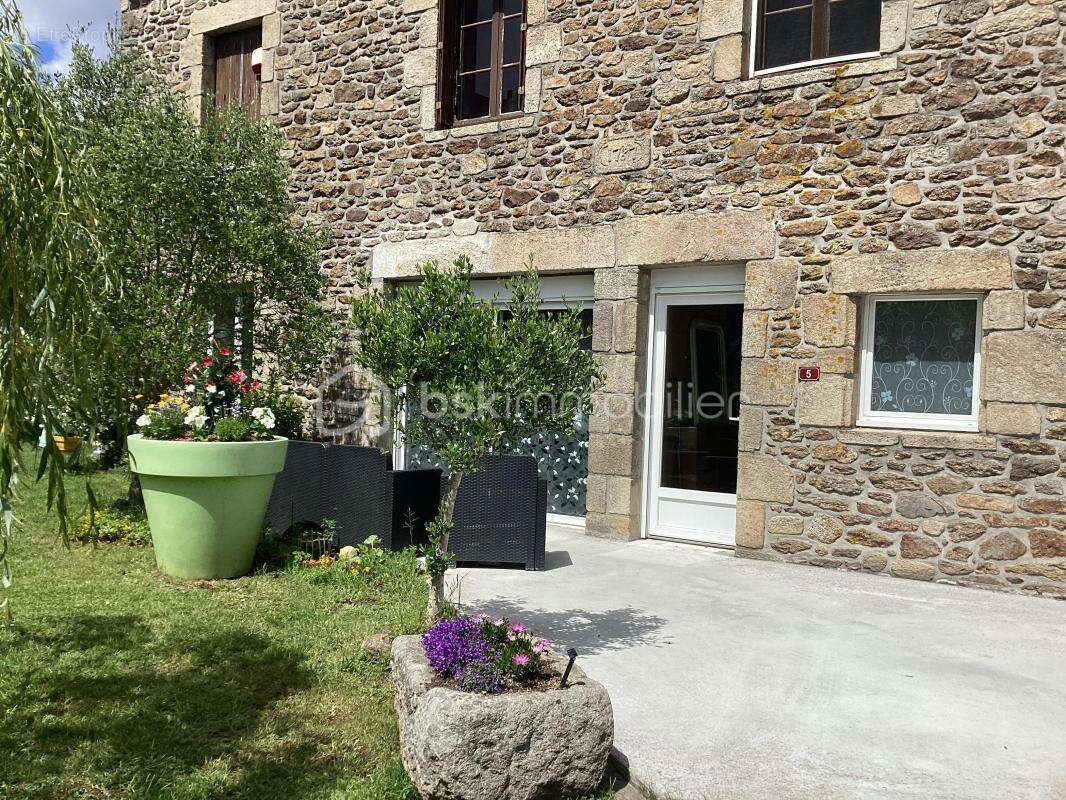Maison à PLELAN-LE-PETIT
