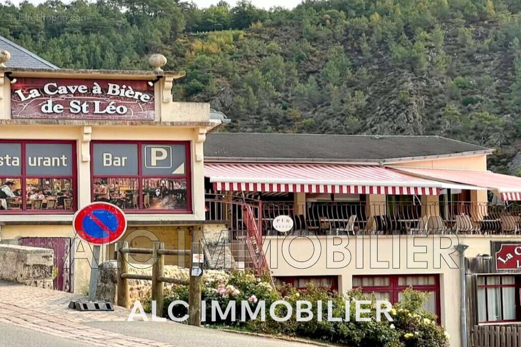 Commerce à SAINT-LEONARD-DES-BOIS