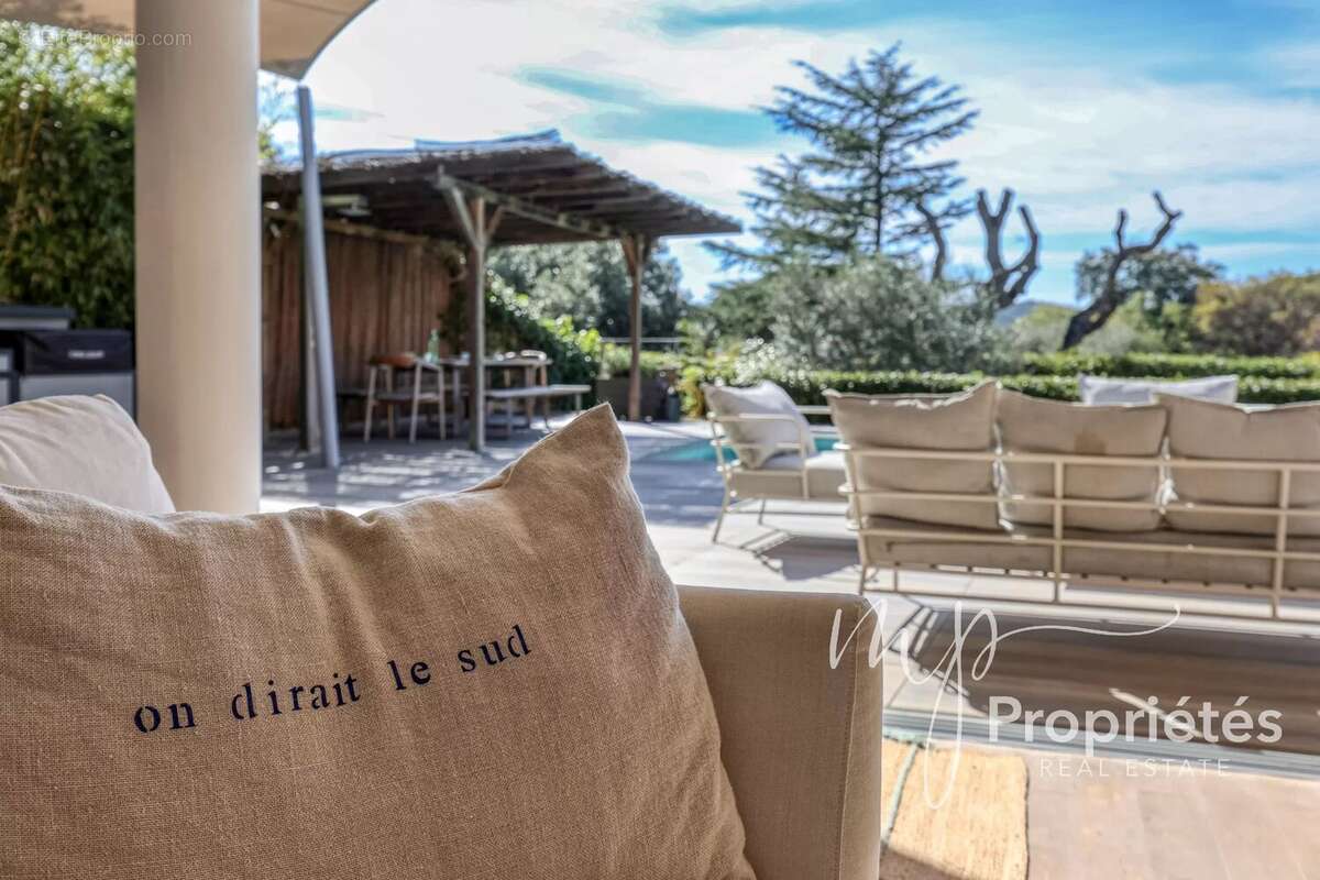 Maison à BORMES-LES-MIMOSAS