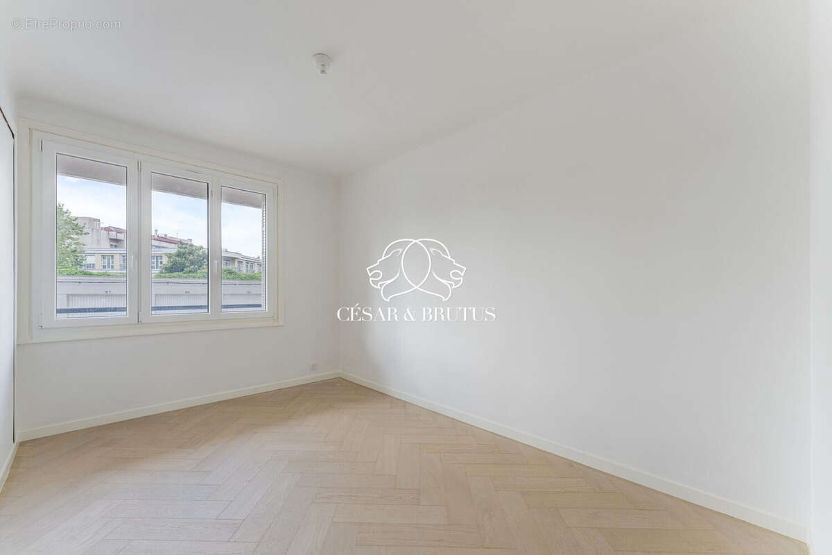 Appartement 4 pièces 79 m² à vendre à Bron (69500) - photo 8