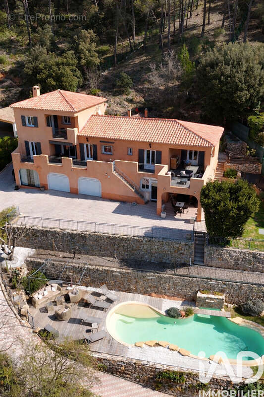 Photo 2 - Maison à LA BOUILLADISSE